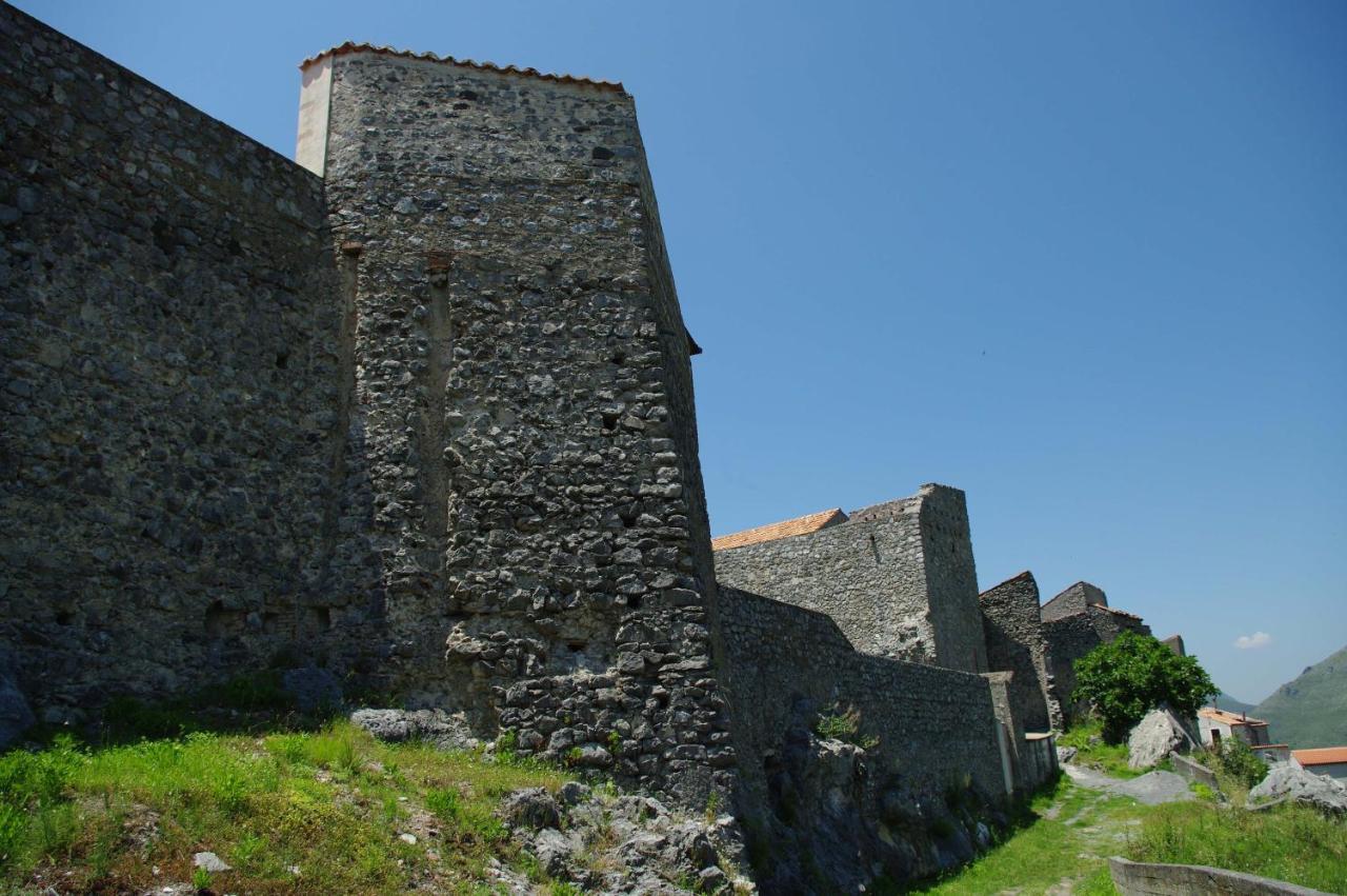 Le Due Lanterne Hotel Aieta Kültér fotó