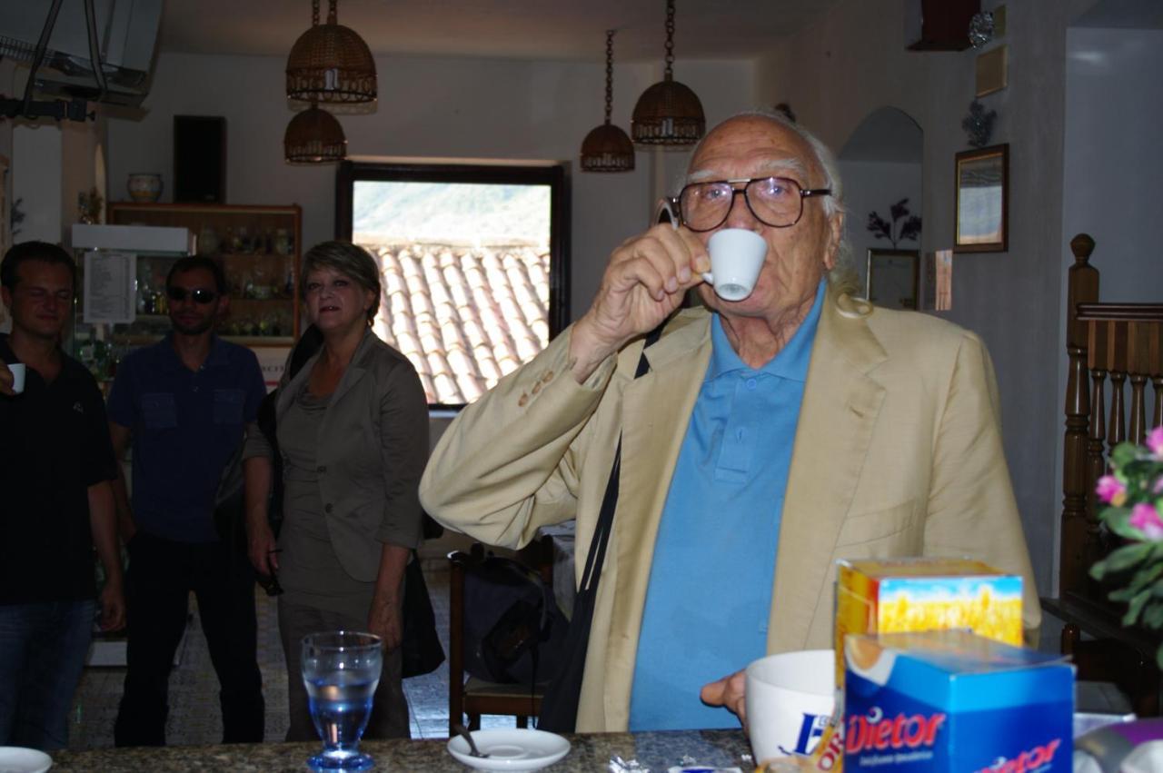 Le Due Lanterne Hotel Aieta Kültér fotó