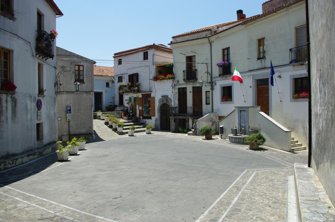Le Due Lanterne Hotel Aieta Kültér fotó
